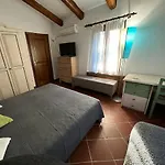 Villaluigia - Oasi Le Palme Apartman *